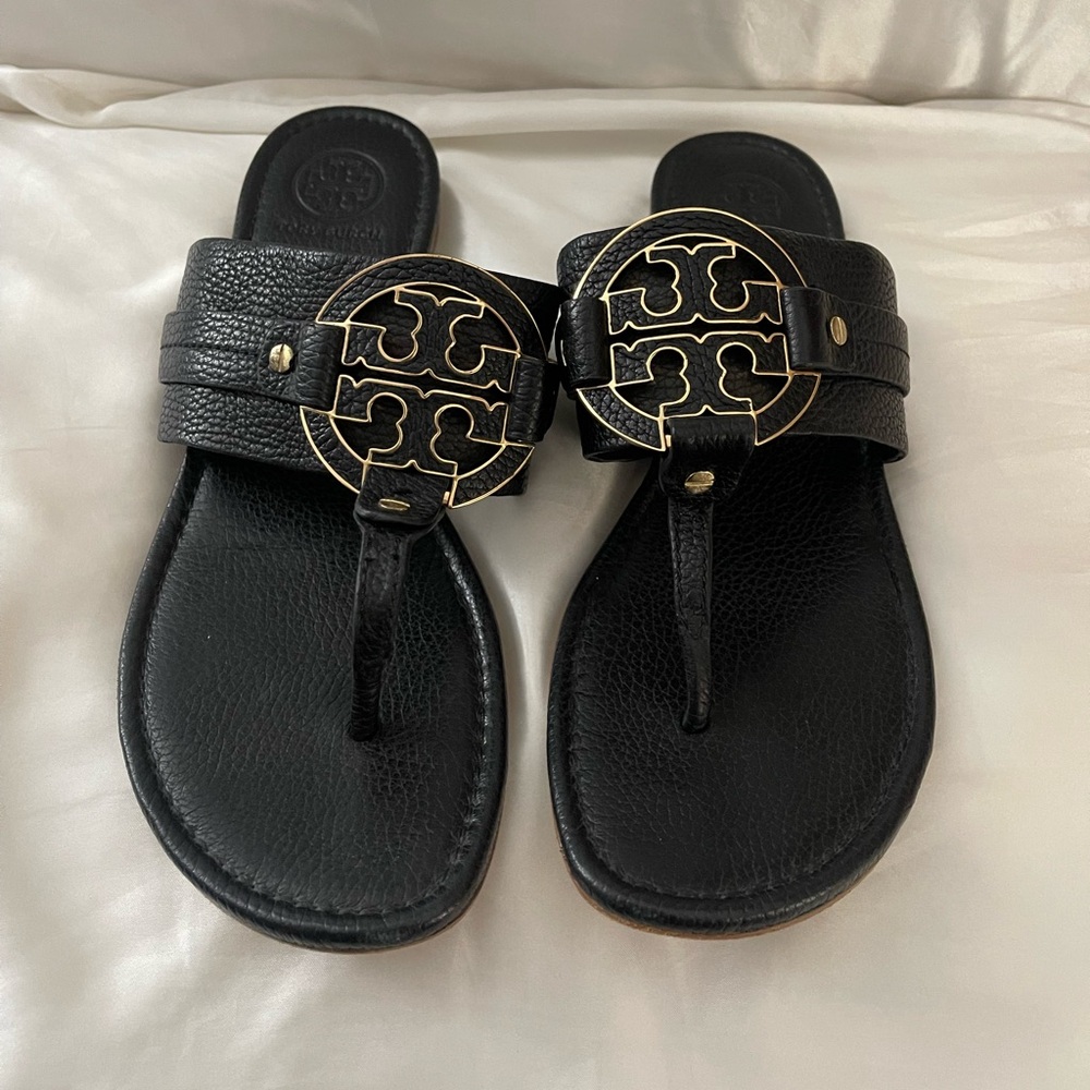 Like new gently worn Tory Burch Amanda sandals black leather size 10.5
